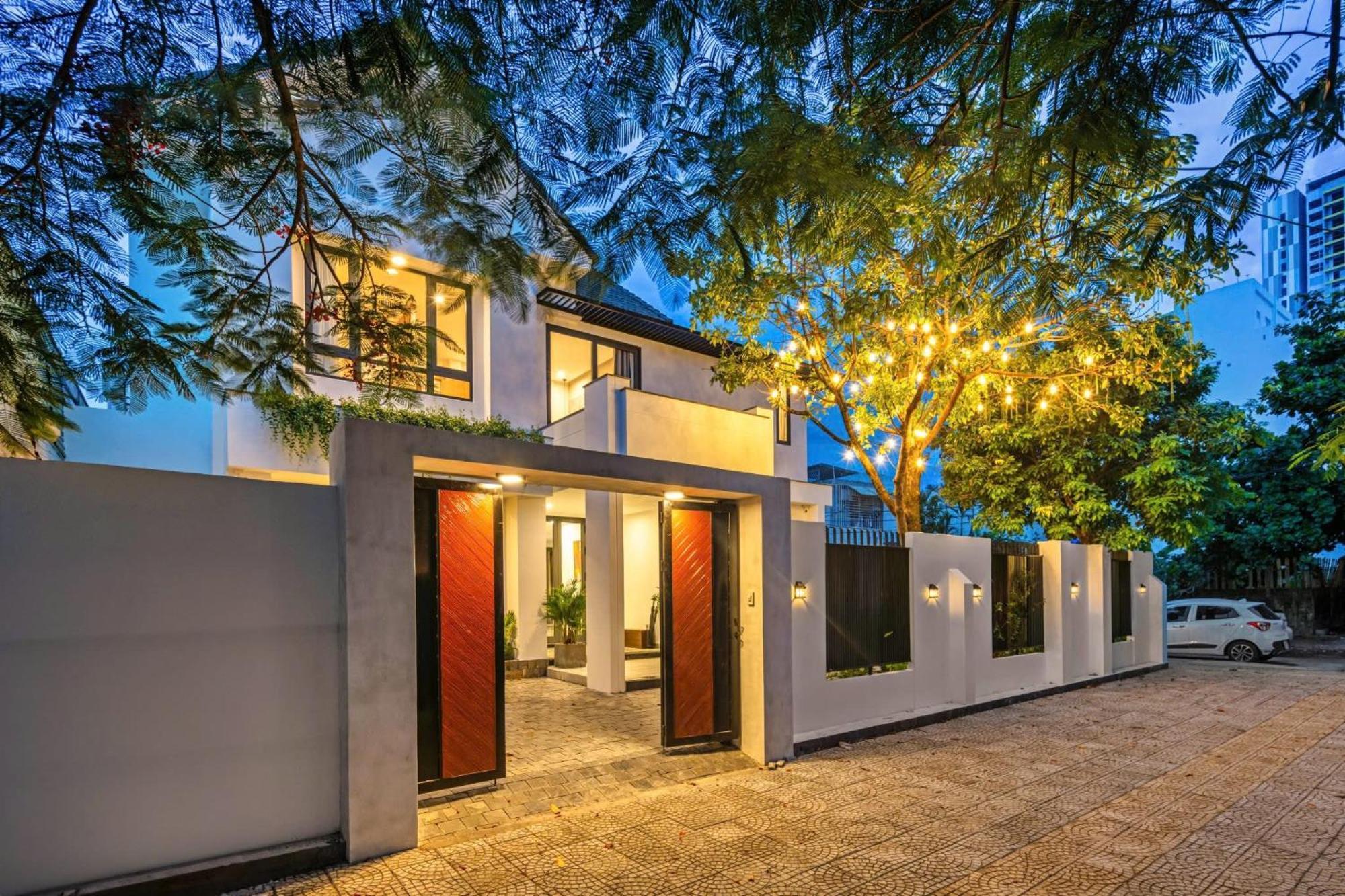 דה נאנג Luxurious 500M Villa, Private Pool, 300M To Beach מראה חיצוני תמונה